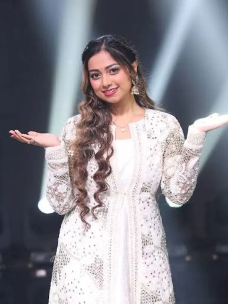 कैंसर मरीजों की हिम्मत बनीं, अब बनीं Indian Idol 16 की विनर! जानें ज्योतिर्मयी नायक की प्रेरणादायक कहानी