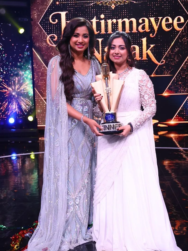 कैंसर मरीजों की हिम्मत बनीं, अब बनीं Indian Idol 16 की विनर! जानें ज्योतिर्मयी नायक की प्रेरणादायक कहानी