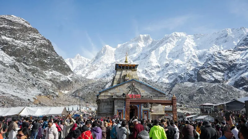 उत्तराखंड में भारी बारिश का कहर, दो दिन के लिए रोकी गई चारधाम यात्रा; 5 जिलों में स्कूल-कॉलेज बंद