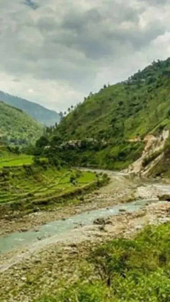 मानसून में स्वर्ग जैसे लगते हैं उत्तर भारत के ये 5 गांव, एक बार जरूर करें एक्सप्लोर!