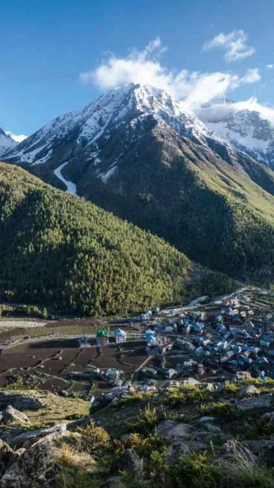 मानसून में स्वर्ग जैसे लगते हैं उत्तर भारत के ये 5 गांव, एक बार जरूर करें एक्सप्लोर!