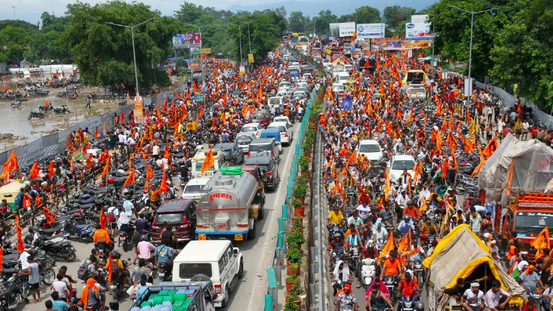 सावन के पहले दिन शुरू हुई कांवड़ यात्रा, हरिद्वार से दिल्ली तक सुरक्षा के कड़े इंतजाम, जानें पूरा रूट और नियम