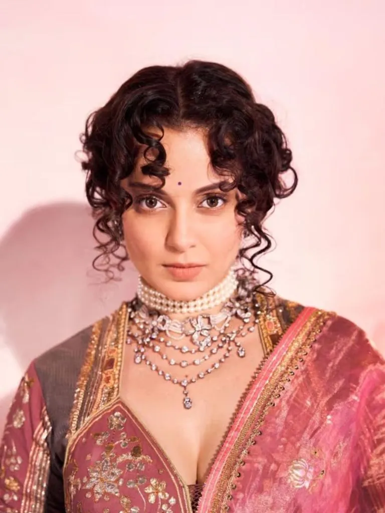 'सीता' के अवतार में दिखीं कंगना रनौत, 29 साल पुरानी फोटो देख फैंस बोले- अद्भुत!