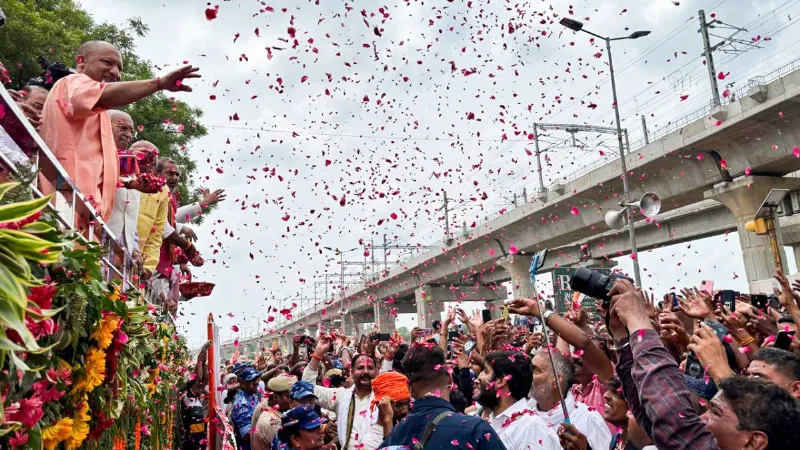 कांवड़ियों पर होगी फूलों की बारिश! योगी सरकार का 2 दिन का मेगा प्लान, जानें कब-कहां होगी पुष्पवर्षा
