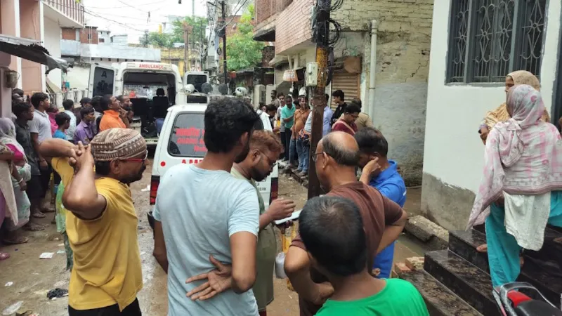 UP: प्रयागराज में ट्रिपल मर्डर, किराये के मकान में पति-पत्नी समेत तीन की हत्या से हड़कंप, जांच में जुटी पुलिस