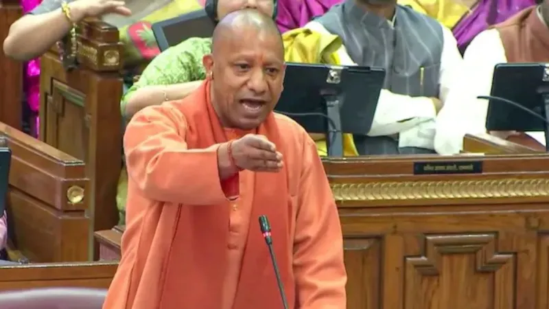 up-assembly-budget-session-yogi-attacks-sp-protest-hungama
