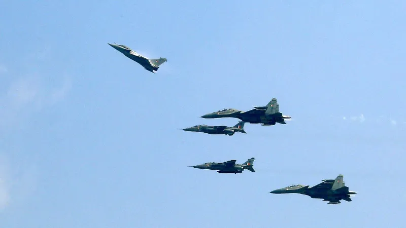 Rafale Deal: भारतीय वायुसेना को मिलेंगे 114 नए राफेल फाइटर जेट! फ्रांस ने दिया बड़ा ऑफर, कब होगी डील?