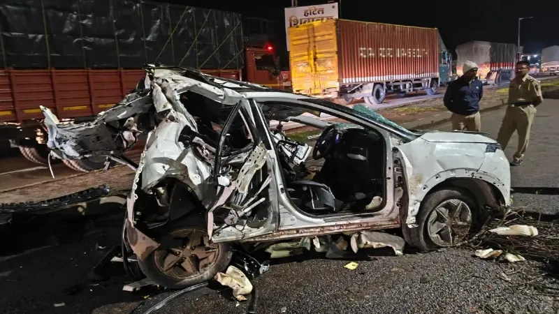 maharashtra-rajgarh-road-accidents-four-nine-dead