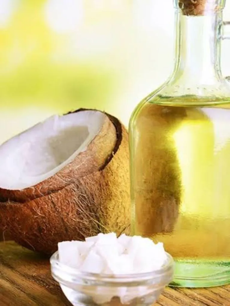 Hair Care Tips: डैंड्रफ से हैं परेशान? नारियल तेल में मिलाकर लगाएं ये चीज, चुटकियों में होगा ठीक
