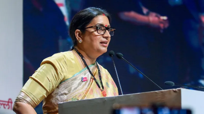 स्मृति ईरानी पर BJP ने फिर जताया भरोसा, सौंपी उत्तर प्रदेश की कमान, विधानसभा चुनाव में बनेंगी गेमचेंजर?