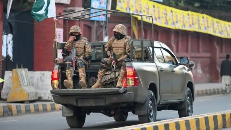 Pakistan Army Balochistan Baloch fighters blow up police station
