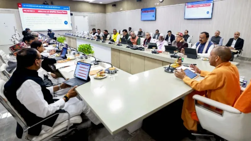 yogi-cabinet-approves-free-bus-travel-for-women-UP Cabinet decisions