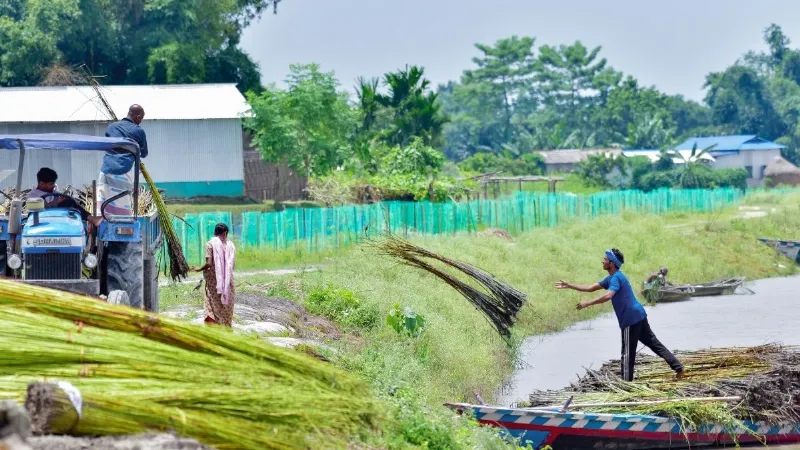 खेत में फसल के साथ पैदा होगी बिजली, PM Kusum Yojana से किसानों को मिलेगी सरकारी मदद