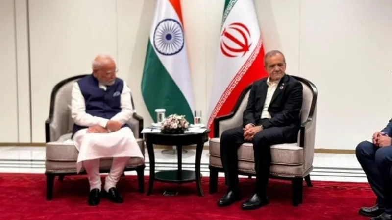 होर्मुज तनाव के बीच पेजेश्कियान से मिले पीएम मोदी, दोनों नेताओं के बीच हुई अहम बातचीत
