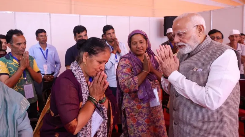 "सब कुछ लुट गया साहब..." प्रधानमंत्री मोदी के सामने महिला ने बयां किया उत्तराखंड की तबाही का दर्द