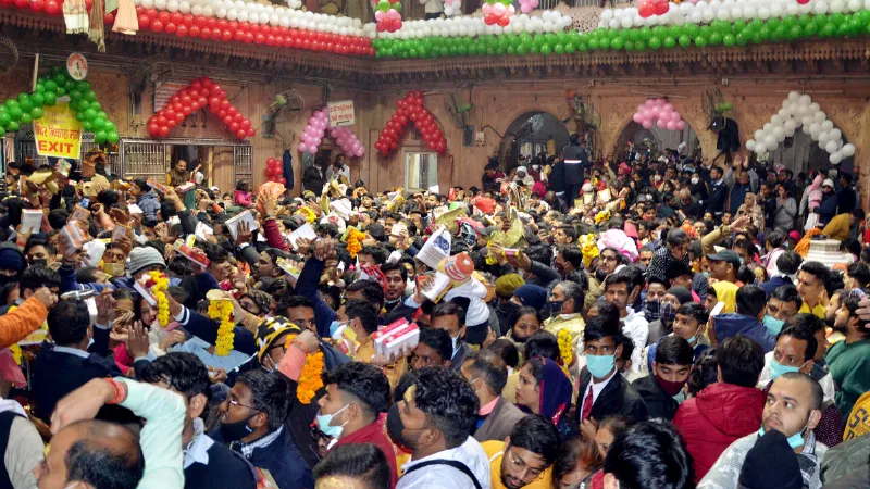 Uttar Pradesh Big changes in Banke Bihari temple VIP darshan slips discontinued