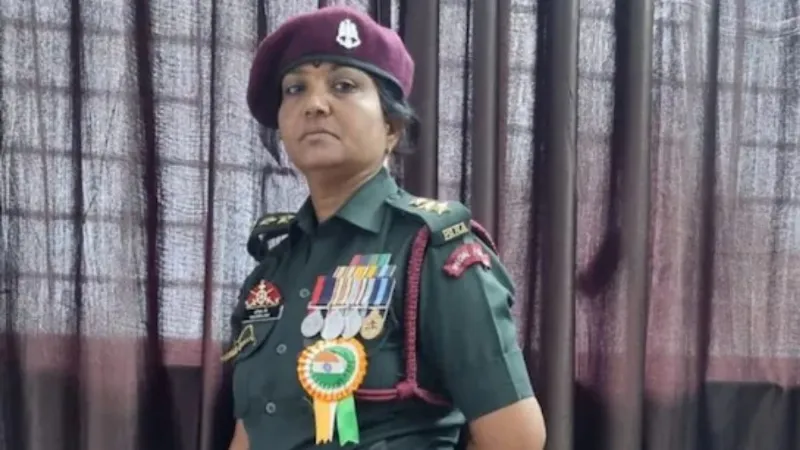 VIP ट्रीटमेंट, ढेरों अवॉर्ड... 23 साल तक सेना की वर्दी पहन सबको बनाया मामू, 'कैप्टन रुचिका' निकली फर्जी!