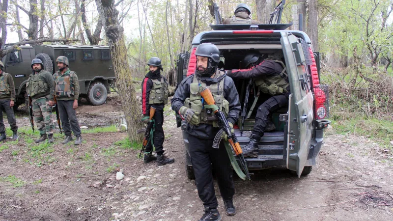 Jammu Kashmir Encounter between army and terrorists in Kishtwar soldiers search operation