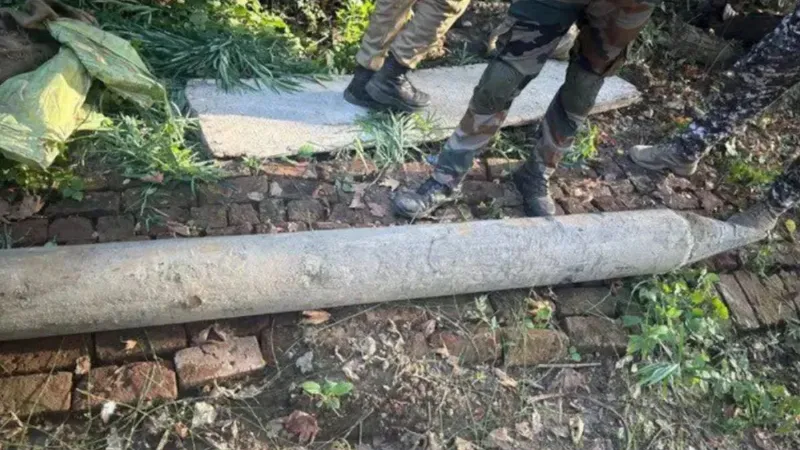 ऑपरेशन सिंदूर में पाकिस्तान की हार का मिला एक और सबूत, डल झील से बरामद हुआ मिसाइल का मलबा