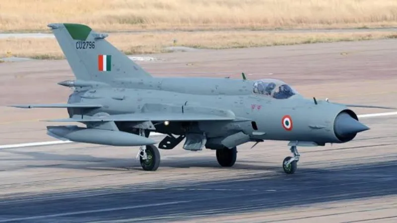 MiG‑21 Farewell: खास अंदाज...और दी गई मिग-21 को विदाई, देखें दिल को छू लेने वाले वीडियो