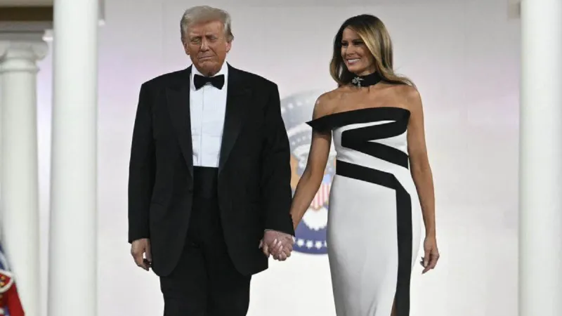 Trump and Melania Trump silent talk on Marine One viral video captures social media