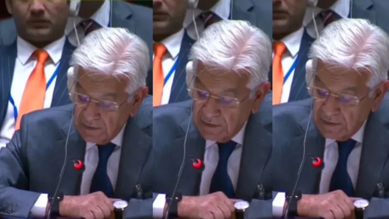 Khawaja asif fumbles in unga 7 times video went viral on social media