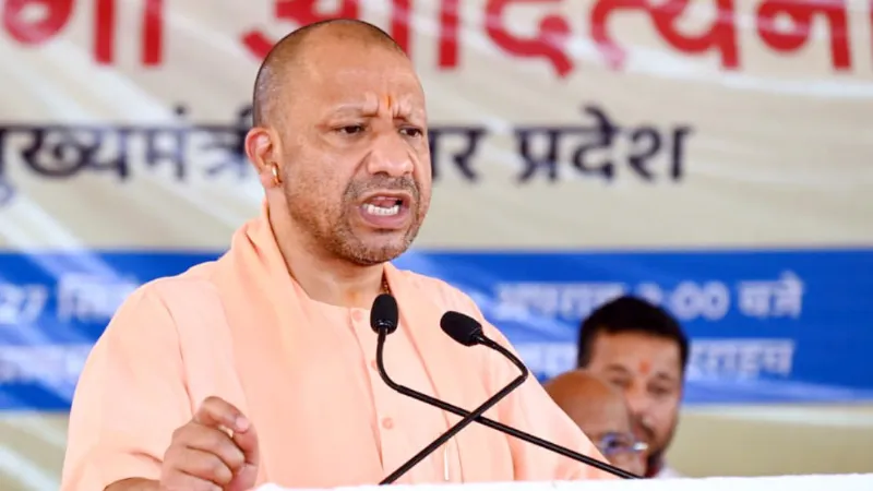 बरेली हिंसा पर भड़के सीएम योगी, कहा- "कुछ लोगों को त्योहार आते ही गर्मी लगने लगती है"