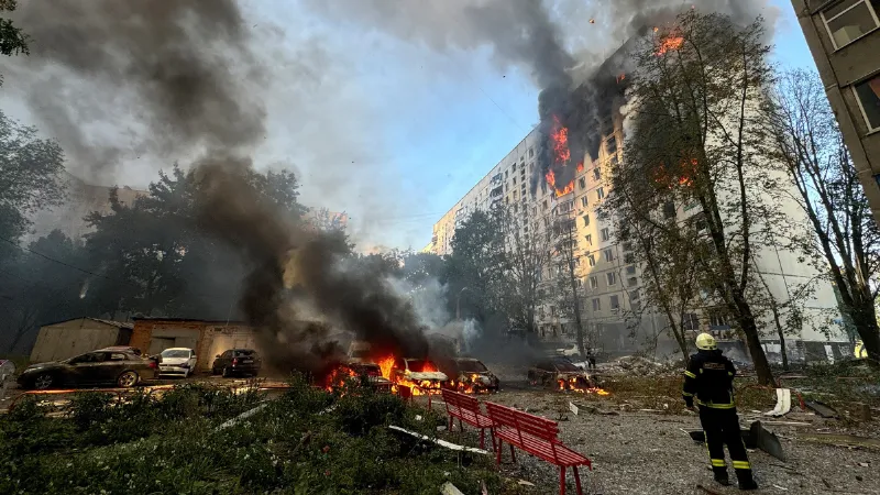 12 घंटे तक यूक्रेन पर रूस का भीषण हमला, 500 ड्रोन और 40 मिसाइलें  दागीं