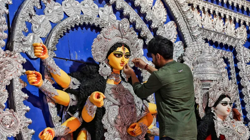 Mahaashtami 2025: मां महागौरी की पूजा और कन्या पूजन से मिलेगी मनोकामनाओं की सिद्धि, जानिए विधि और शुभ मुहूर्त