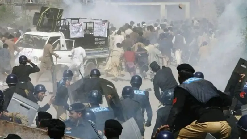 Pakistani army opened fire on protesters in PoK
