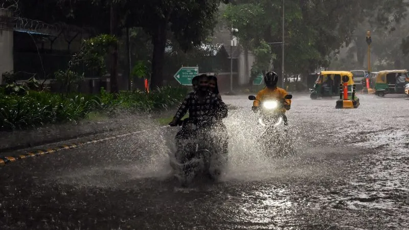 Kal Ka Mausam: 5 सितंबर को बिगड़ेगा मौसम का मिजाज, राजस्थान-MP समेत इन राज्यों में भारी बारिश का अलर्ट