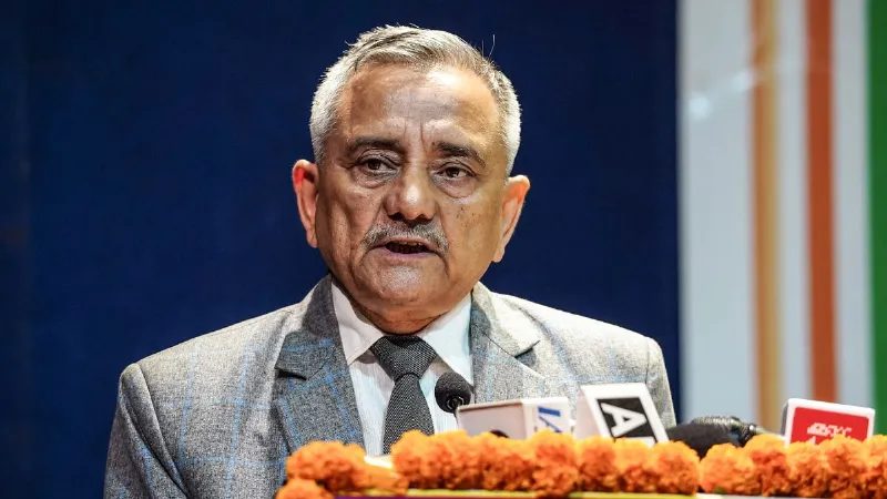 'भारत के लिए पाकिस्तान खतरा', पूर्व सीडीएस अनिल चौहान की चेतावनी, बोले- 'ऑपरेशन सिंदूर' खत्म नहीं हुआ