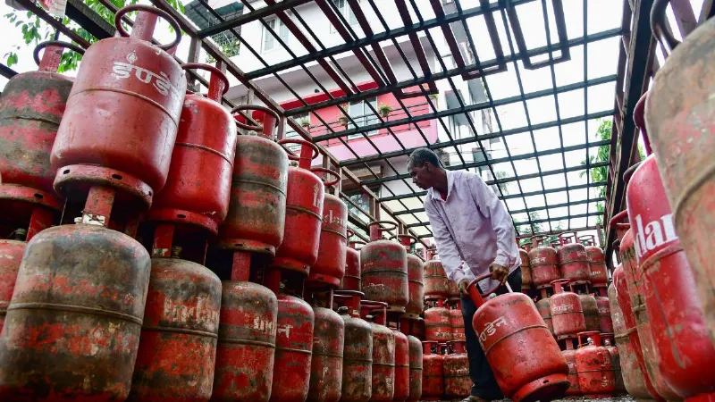lpg-cylinder-booking-new-rules-25-days-rural-areas