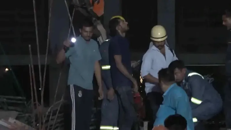 गांधीनगर में बड़ा हादसा,  निर्माणाधीन इमारत का हिस्सा गिरा, 15 मजदूरों के दबे होने की आशंका