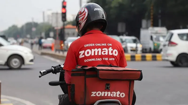 Zomato से खाना मंगाने वालों को बड़ा झटका, अब Cash-on-Delivery पर लगेगा एक्स्ट्रा चार्ज