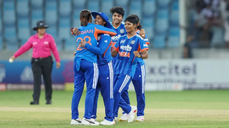 भारत की बेटियों ने रचा इतिहास, 8वीं बार जीता वुमेंस एशिया कप का खिताब, श्रीलंका को 72 रनों से हराया