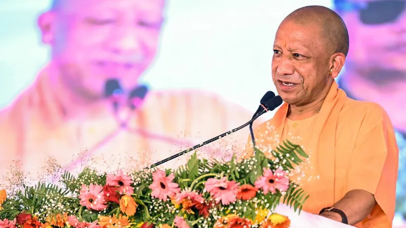 5 लाख का कैशलेस बीमा, 400 विधि अधिकारियों को टैबलेट... CM योगी की वकीलों को बड़ी सौगात