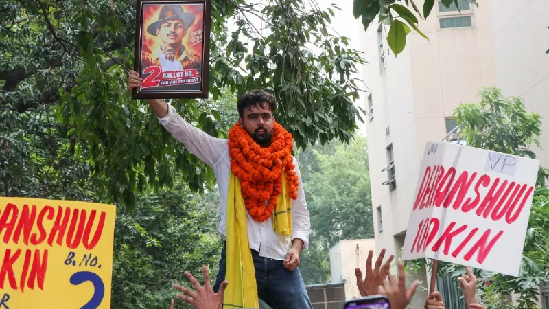 टिकट नहीं मिला तो निर्दलीय उतरे, ABVP-NSUI को पछाड़कर जीते VP पद... जानिए कौन हैं दीपांशु शौकीन