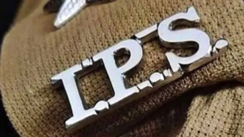 UP में पुलिस महकमे में बड़ा फेरबदल, 35 IPS अफसरों का तबादला; जानिए किसे कहां मिली जिम्मेदारी