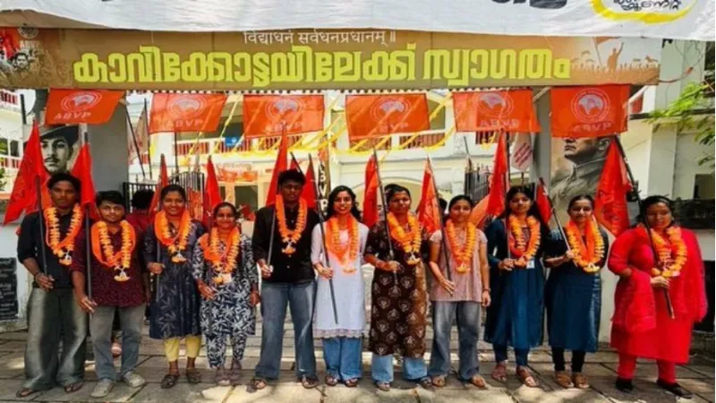 SFI के 40 साल के दबदबे का अंत! केरल के संस्कृत कॉलेज में ABVP ने जीतीं सभी 12 सीटें