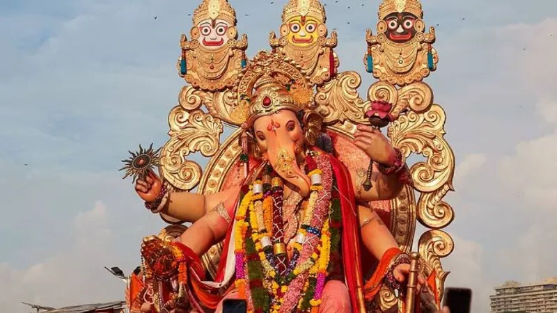 ganesh-idol-damaged-before-visarjan-what-to-do
