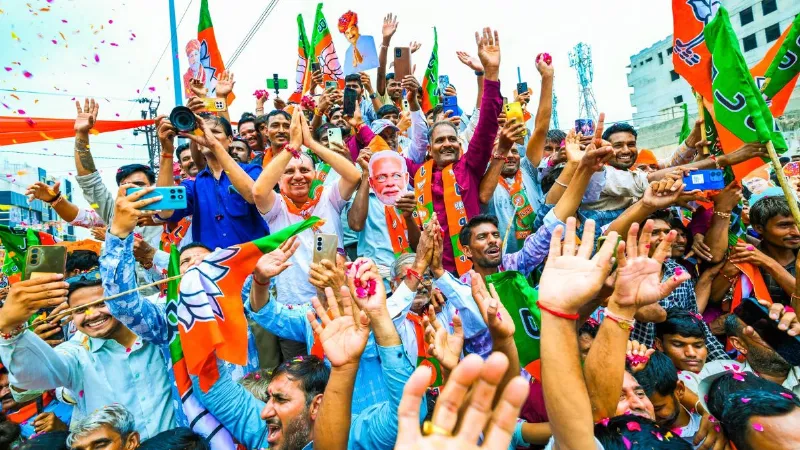 BJP ने 36 राज्यों के प्रभारी-सह प्रभारी किए घोषित, स्मृति ईरानी, तावड़े और पुनिया को मिली बड़ी जिम्मेदारी