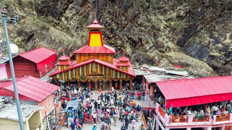 चारधाम यात्रा पर बारिश का ब्रेक, गढ़वाल आयुक्त के आदेश के बाद ग्रीन और ट्रिप कार्ड भी बंद