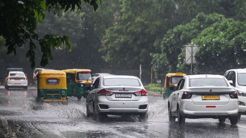 सितंबर में ठंड ने बनाया रिकॉर्ड, दिल्ली में 21 डिग्री पहुंचा पारा, कल कैसा रहेगा मौसम?