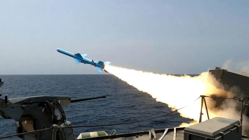 Iran fired a cruise missile at a US Vessel 8 Marines injured Video Hormuz