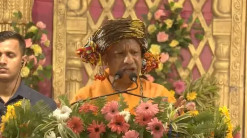 'हमारे समाज में ताड़का और शूर्पनखा जैसे राक्षस मौजूद हैं', विपक्ष पर बरसे सीएम योगी