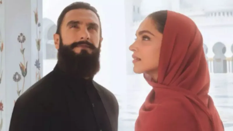 हिजाब और लंबी दाड़ी... बदला-बदला दिखा रणवीर और दीपिका पादुकोण का लुक; फिर दिखे पर्दे पर साथ