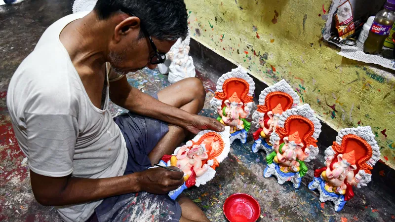 Diwali 2025: इस बार 7 दिनों तक चलेगा रौशनी का महापर्व, जानें हर दिन का महत्व और शुभ मुहूर्त