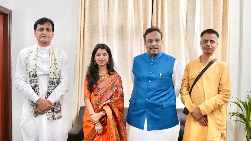 आज भाजपा में शामिल होंगी लोकगायिका मैथिली ठाकुर, इस सीट से लड़ सकती हैं विधानसभा चुनाव