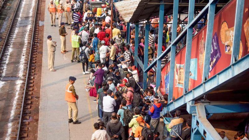 Platform tickets will not be available at delhi stations until October 28 parcel services
